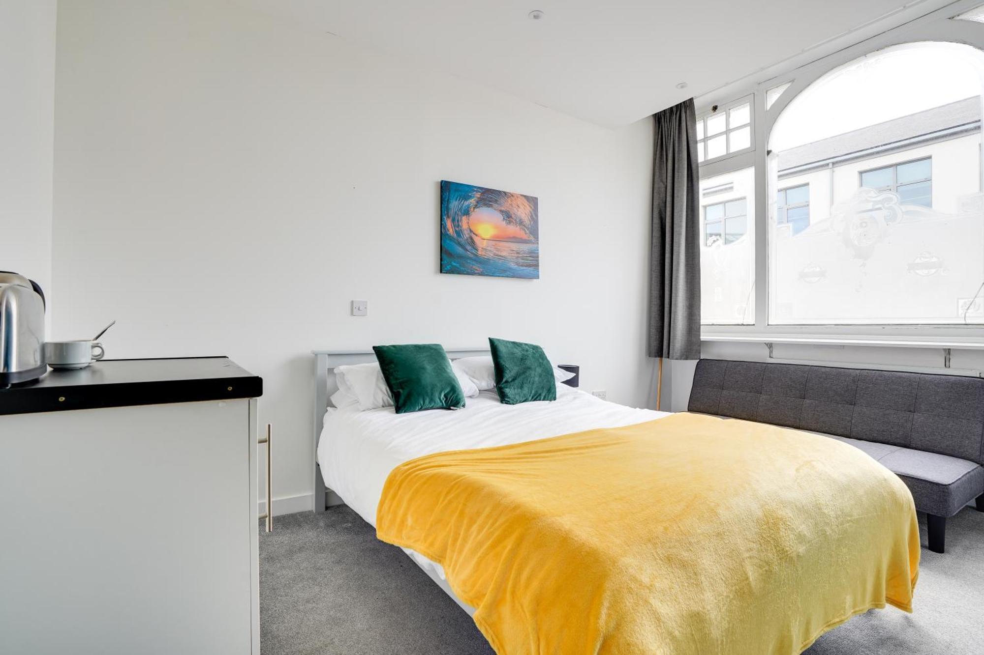 Homesly Guest Rooms, Comfortable En-Suite Guest Rooms With Free Parking And Self Check-In Бервик-апон-Твид Экстерьер фото